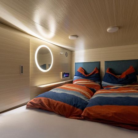 Mue Cubes - Capsule Hotel بازل المظهر الخارجي الصورة