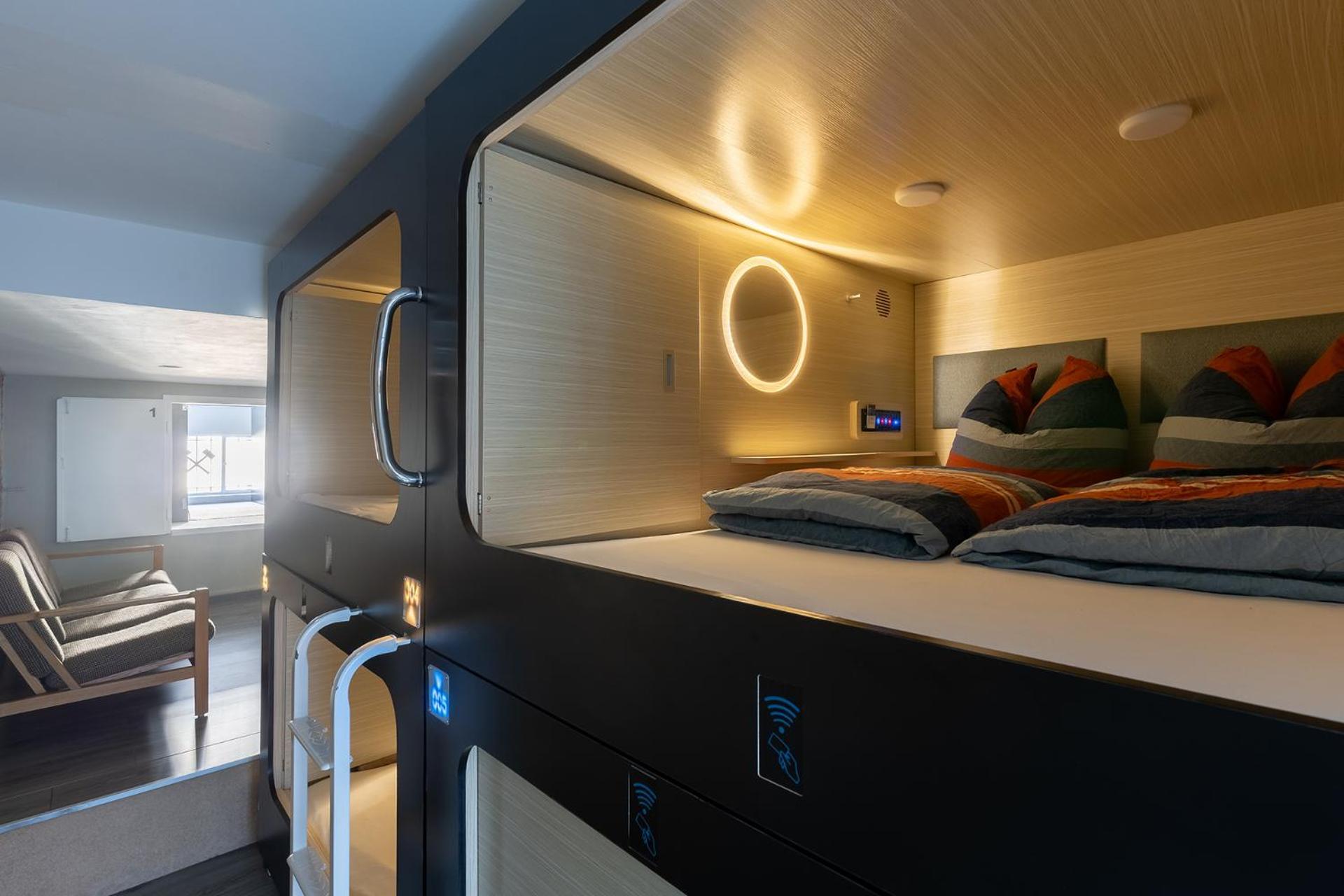 Mue Cubes - Capsule Hotel بازل المظهر الخارجي الصورة