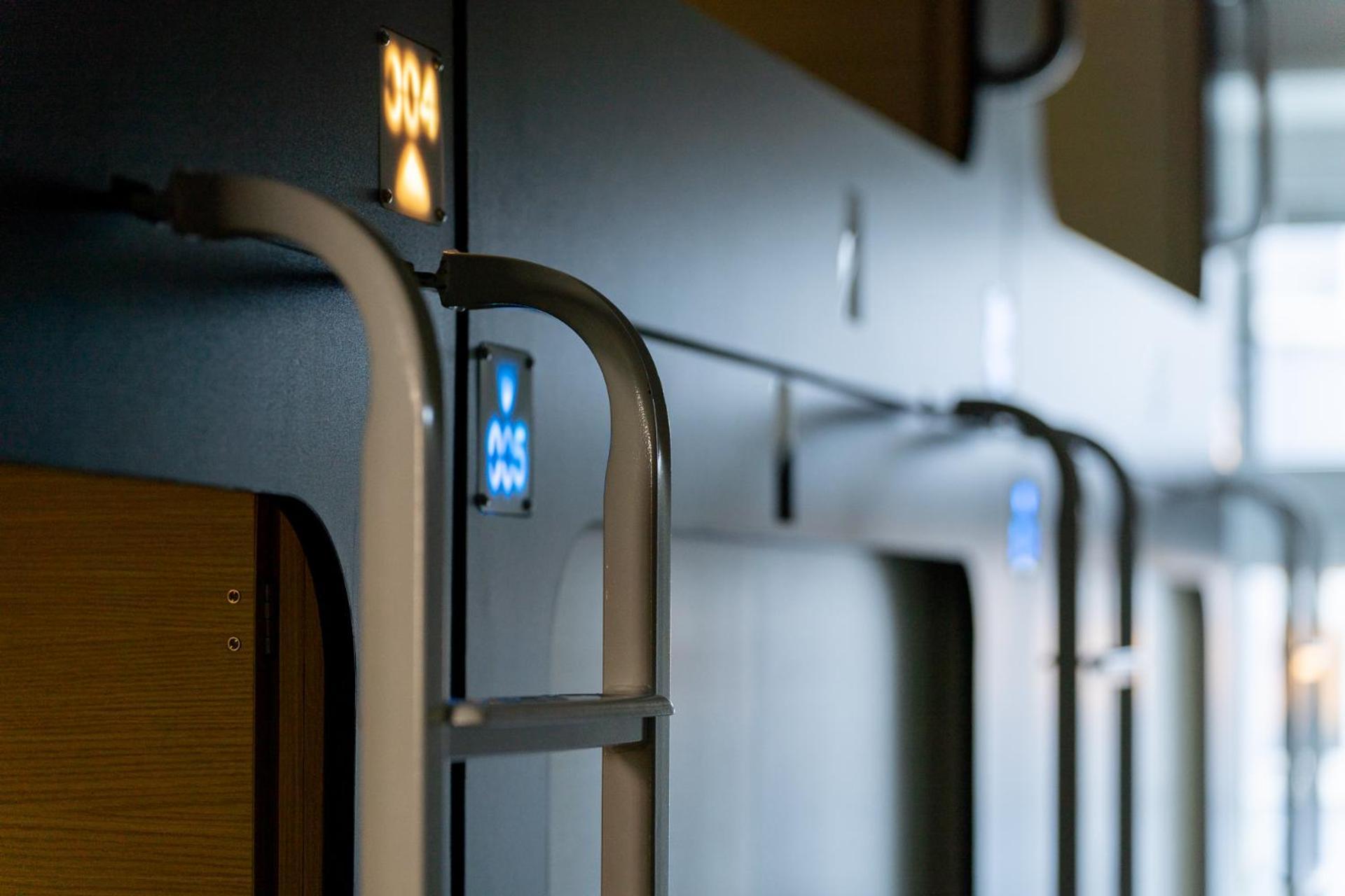 Mue Cubes - Capsule Hotel بازل المظهر الخارجي الصورة