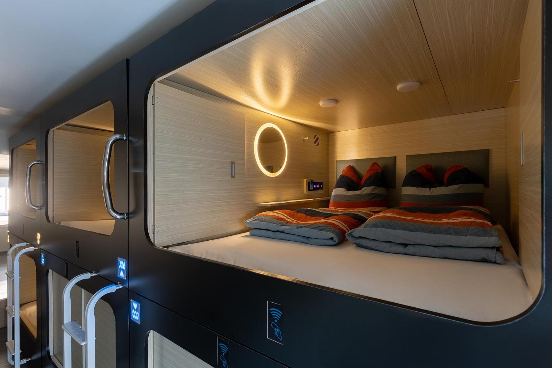 Mue Cubes - Capsule Hotel بازل المظهر الخارجي الصورة