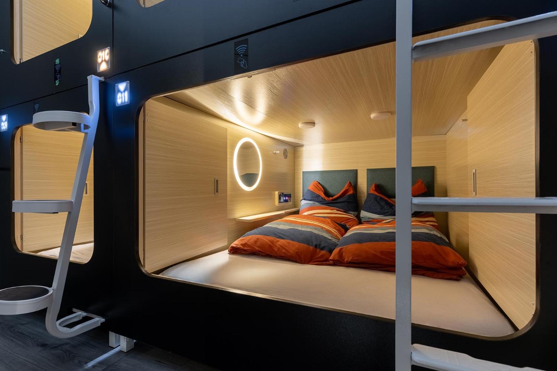 Mue Cubes - Capsule Hotel بازل المظهر الخارجي الصورة