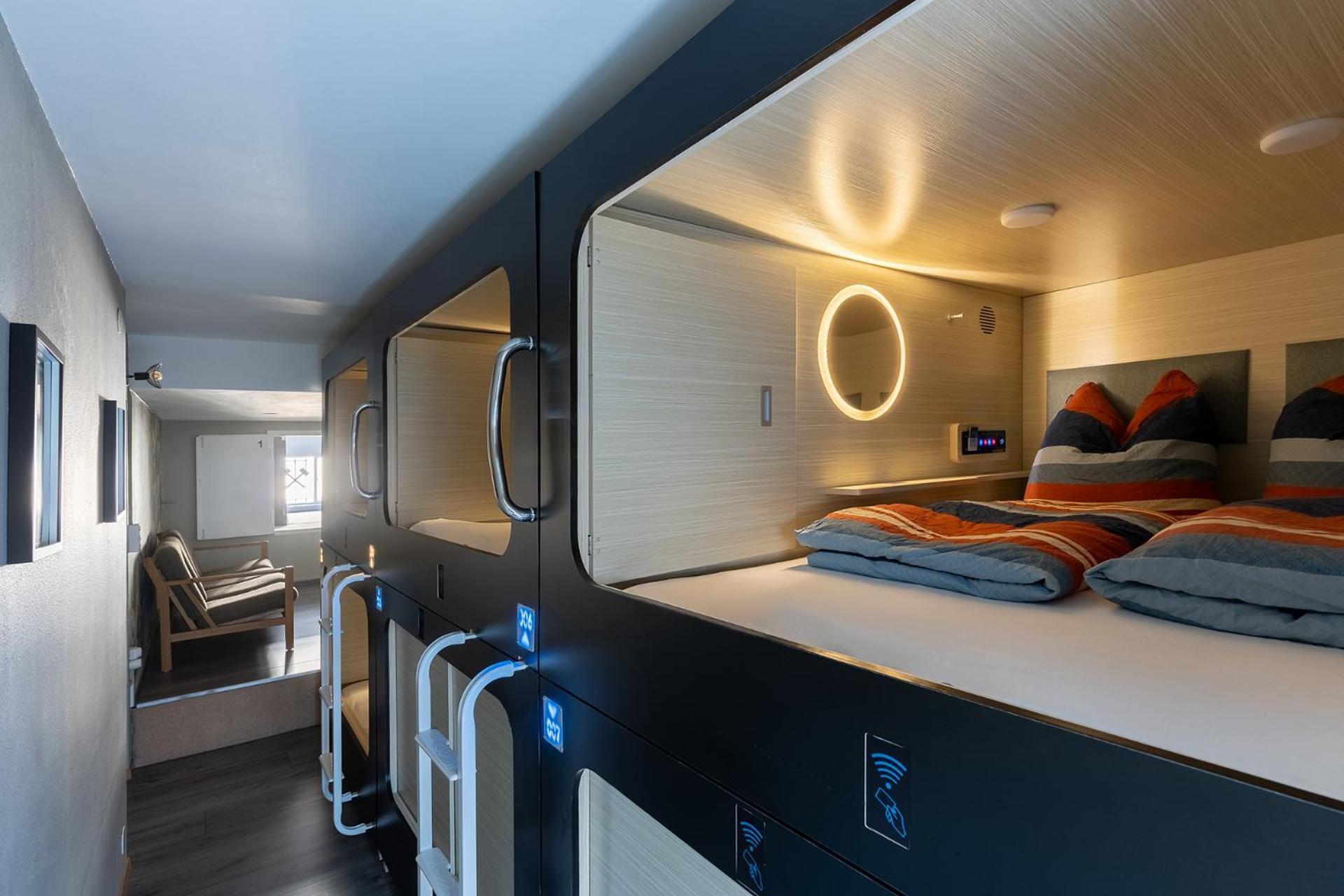 Mue Cubes - Capsule Hotel بازل المظهر الخارجي الصورة