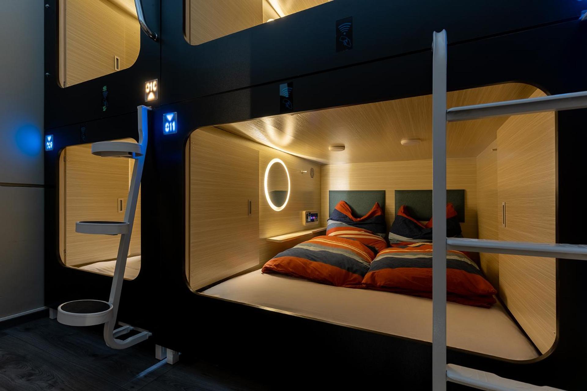 Mue Cubes - Capsule Hotel بازل المظهر الخارجي الصورة