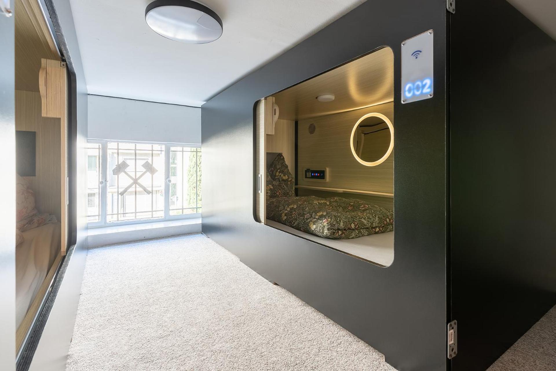 Mue Cubes - Capsule Hotel بازل المظهر الخارجي الصورة