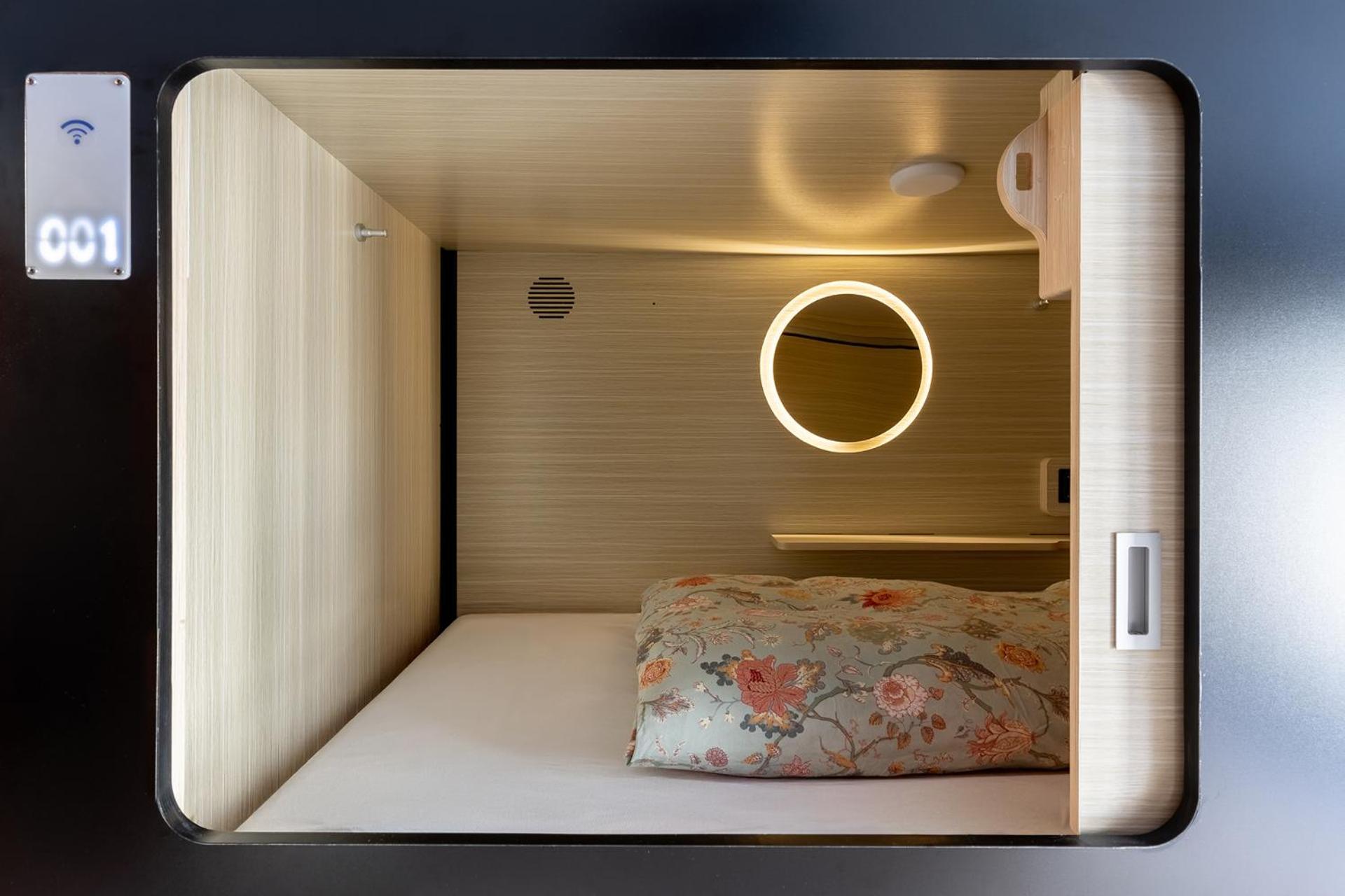Mue Cubes - Capsule Hotel بازل المظهر الخارجي الصورة
