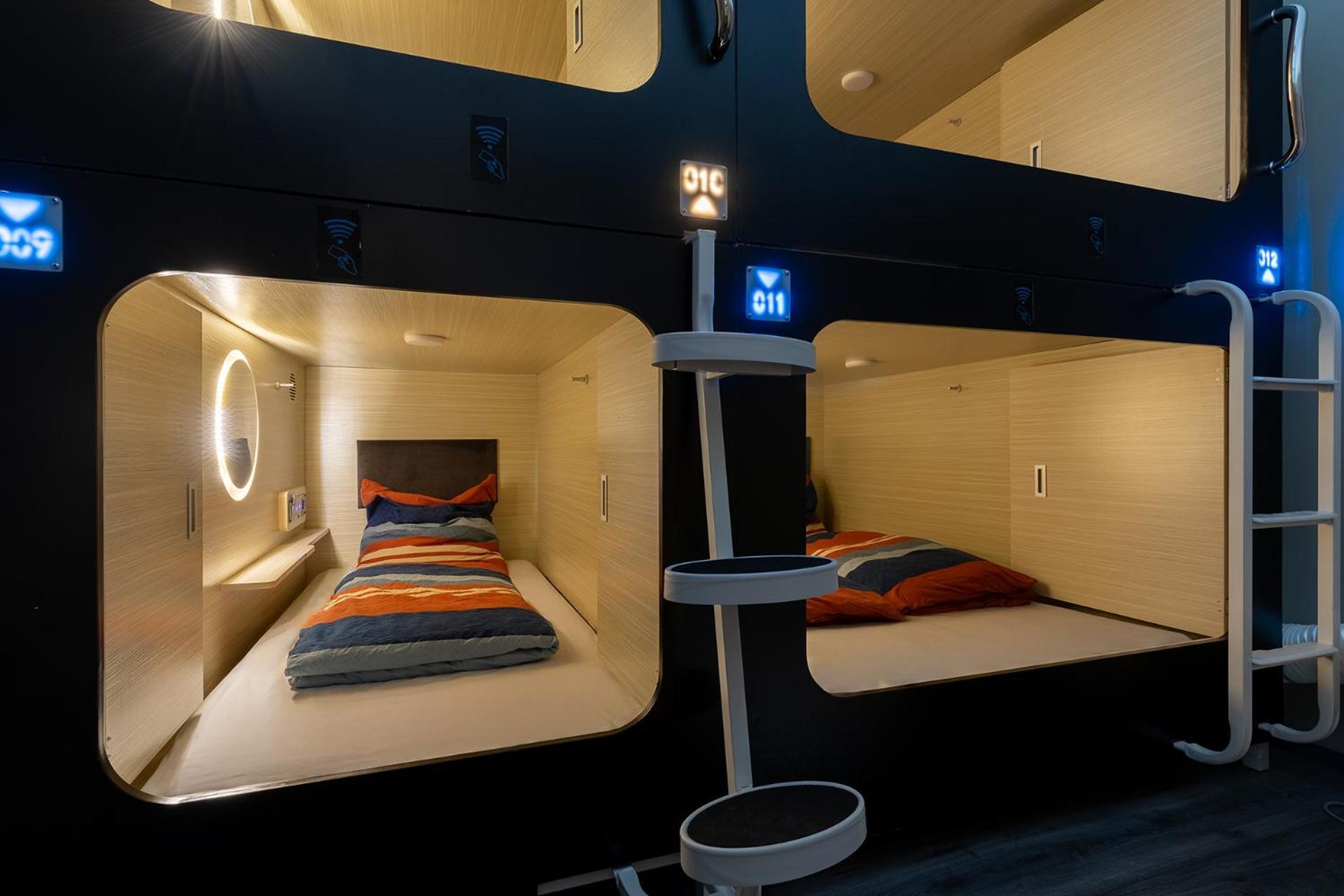 Mue Cubes - Capsule Hotel بازل المظهر الخارجي الصورة