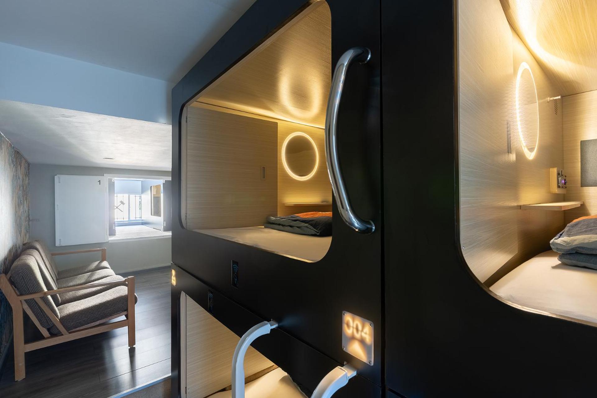 Mue Cubes - Capsule Hotel بازل المظهر الخارجي الصورة